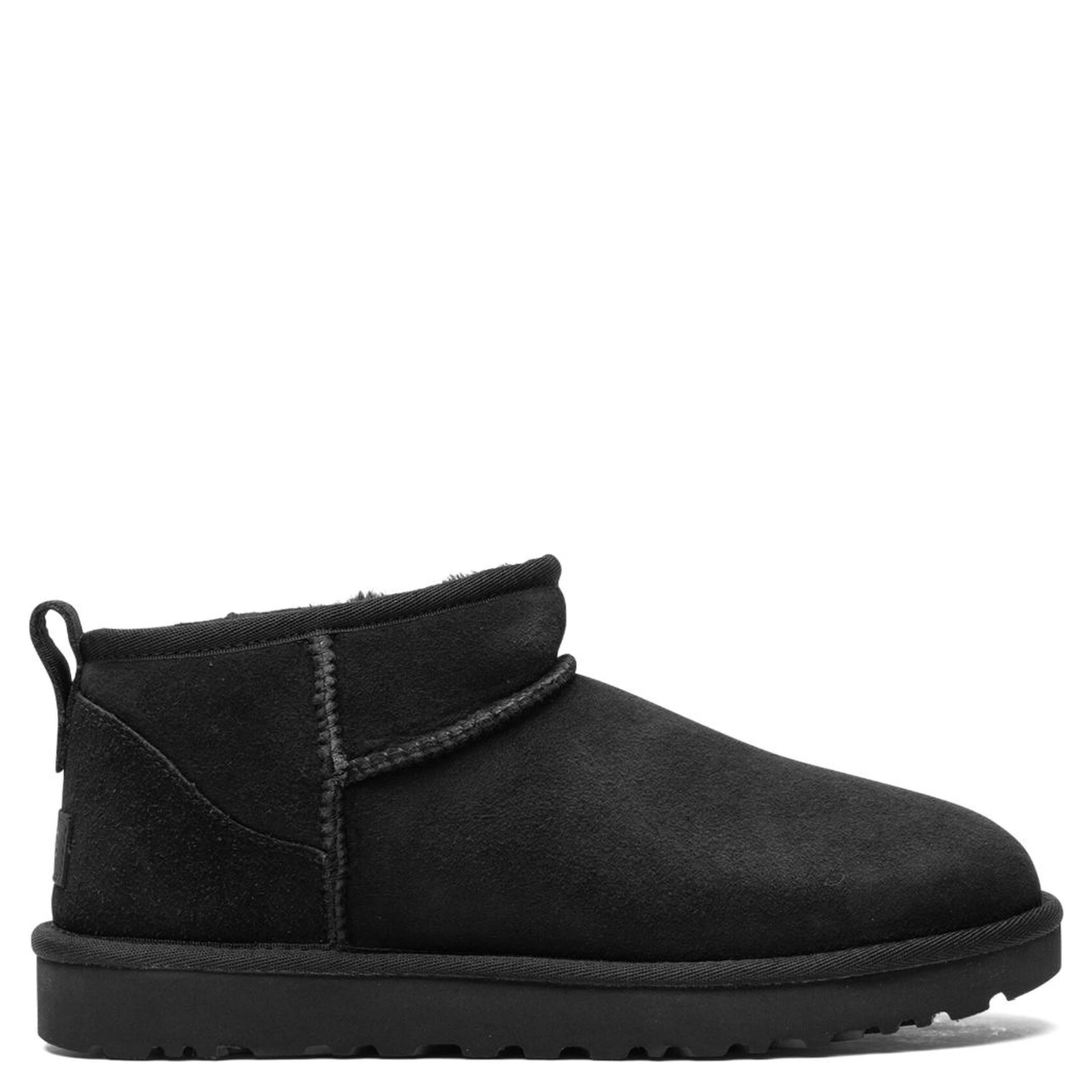 أحذية UGG سوداء