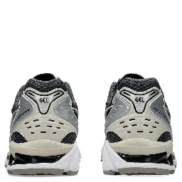 Asics Sneakers