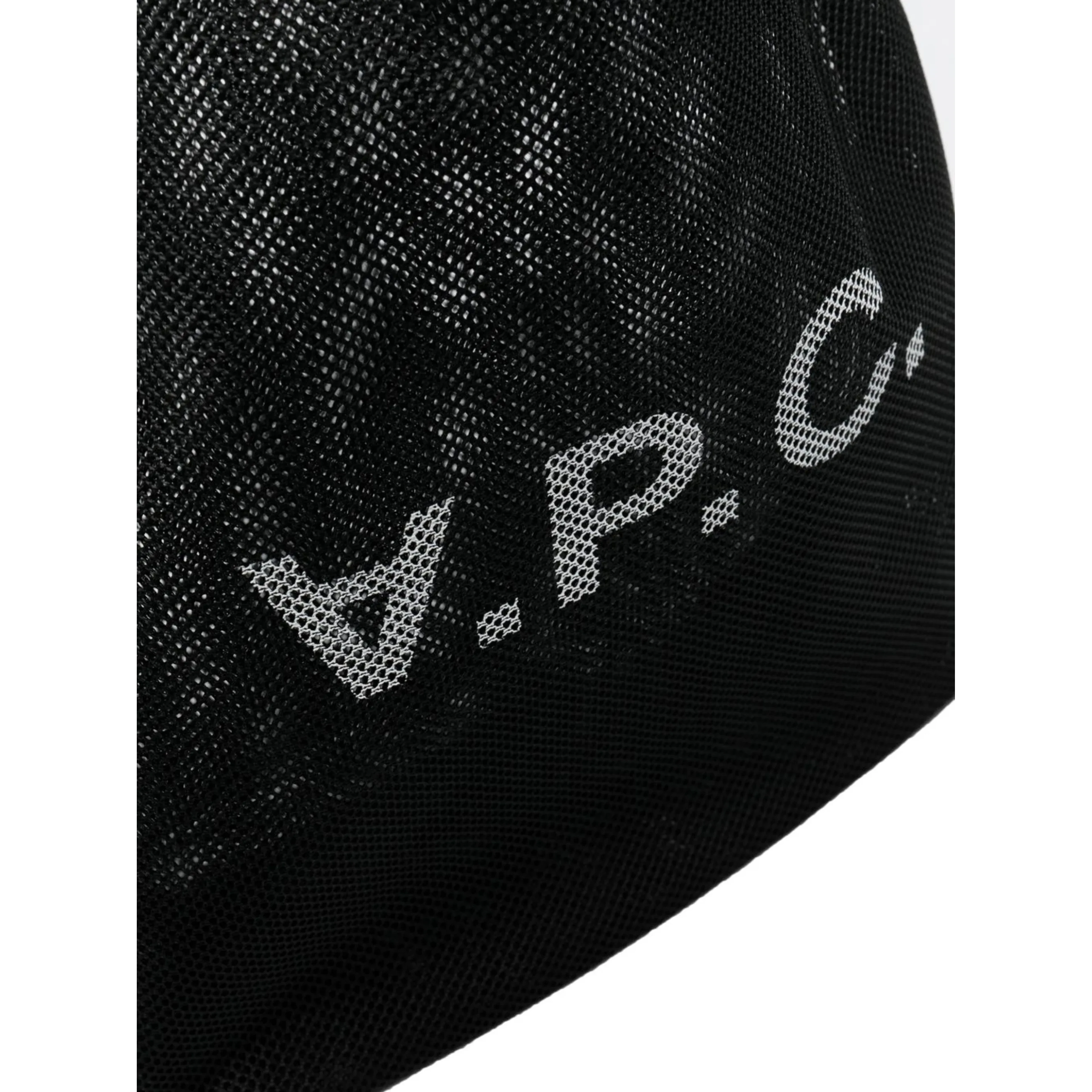 حقائب APC.. سوداء