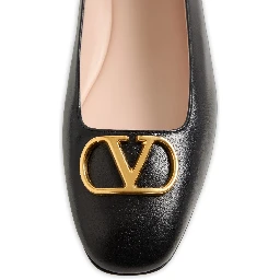 Valentino Garavani Flat shoes Black