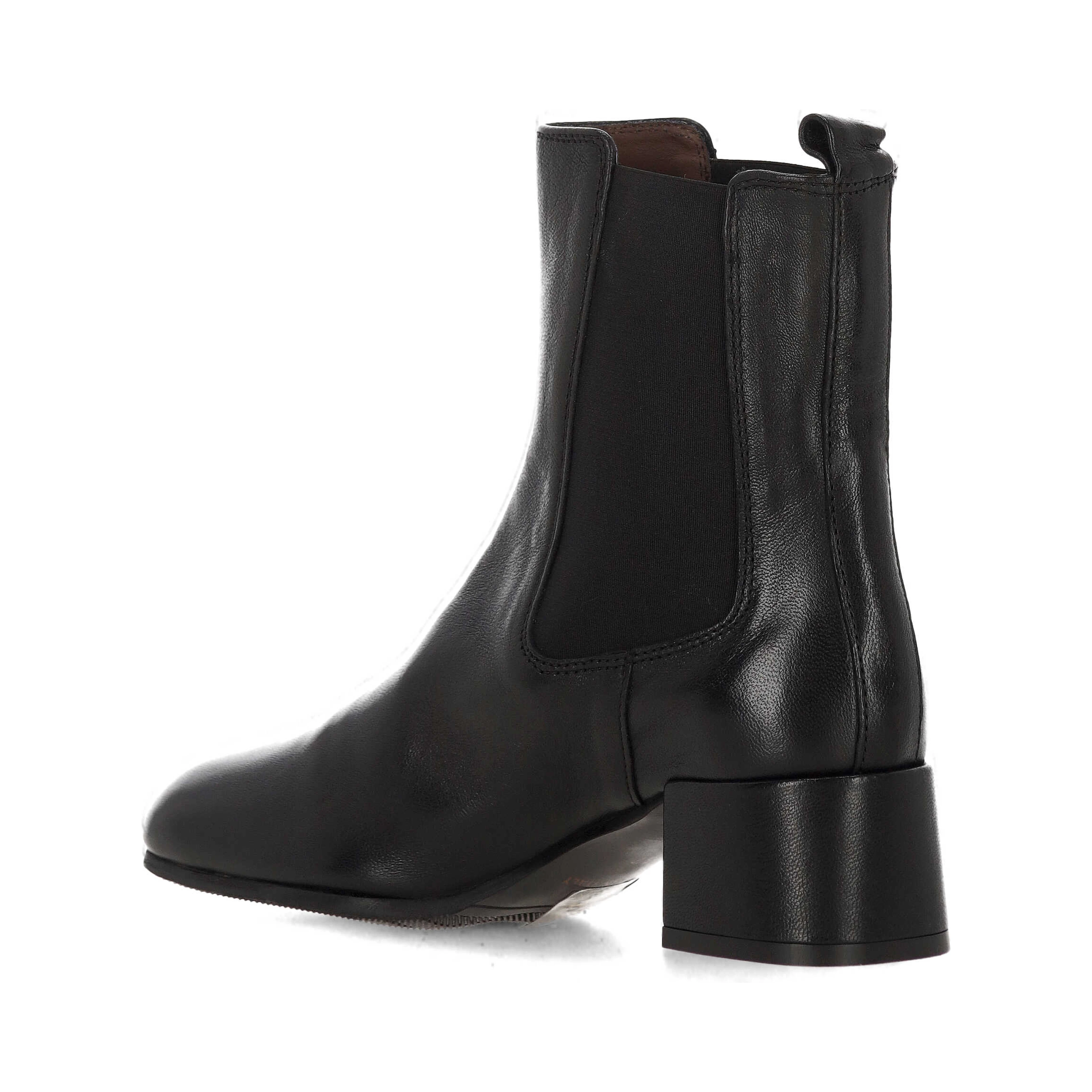 Status Boots