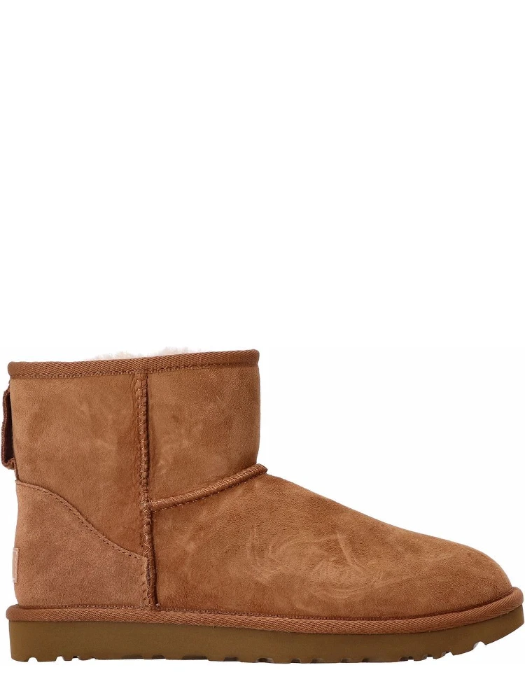 UGG Boots Chestnut