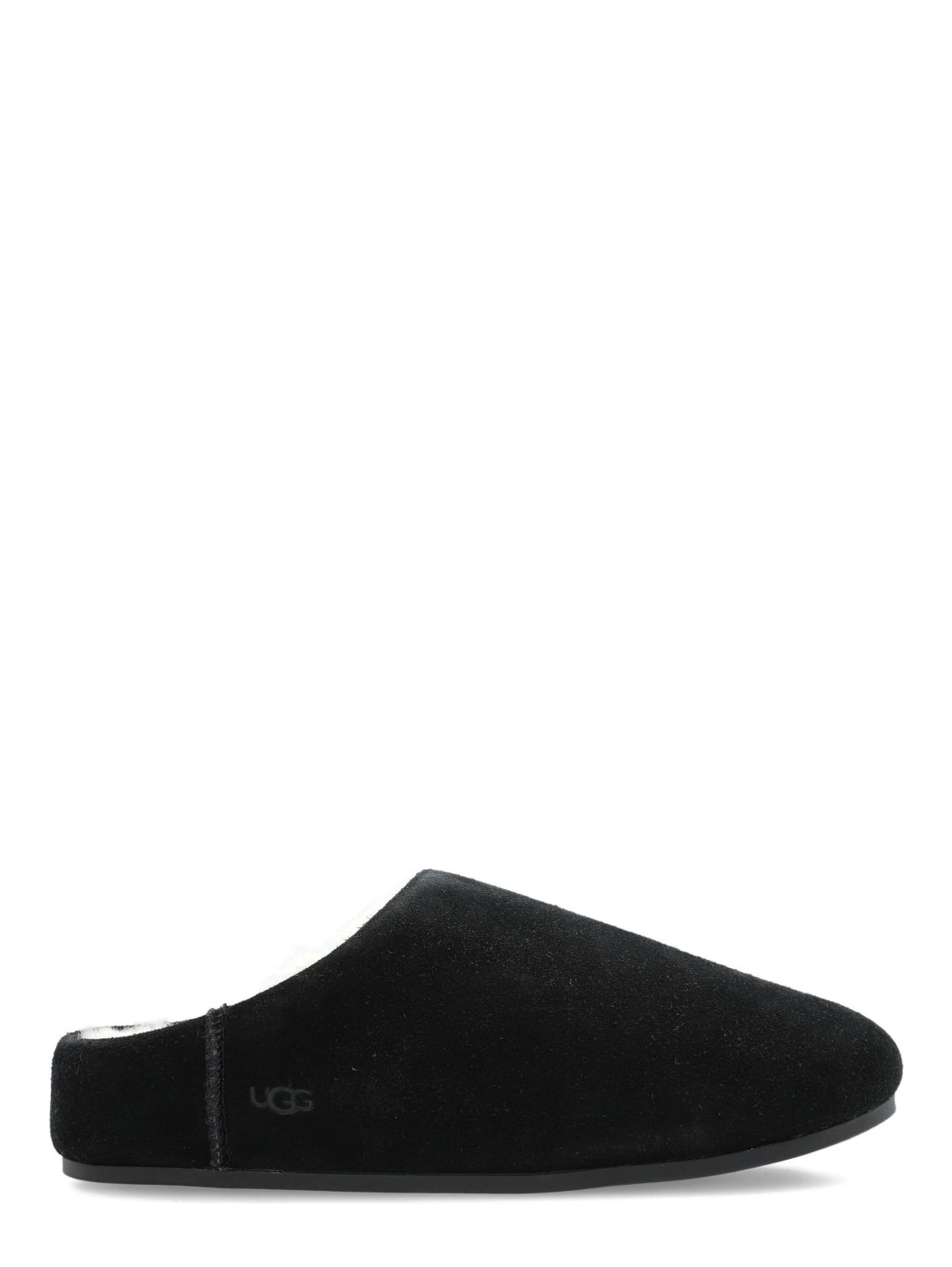 أحذية UGG سوداء