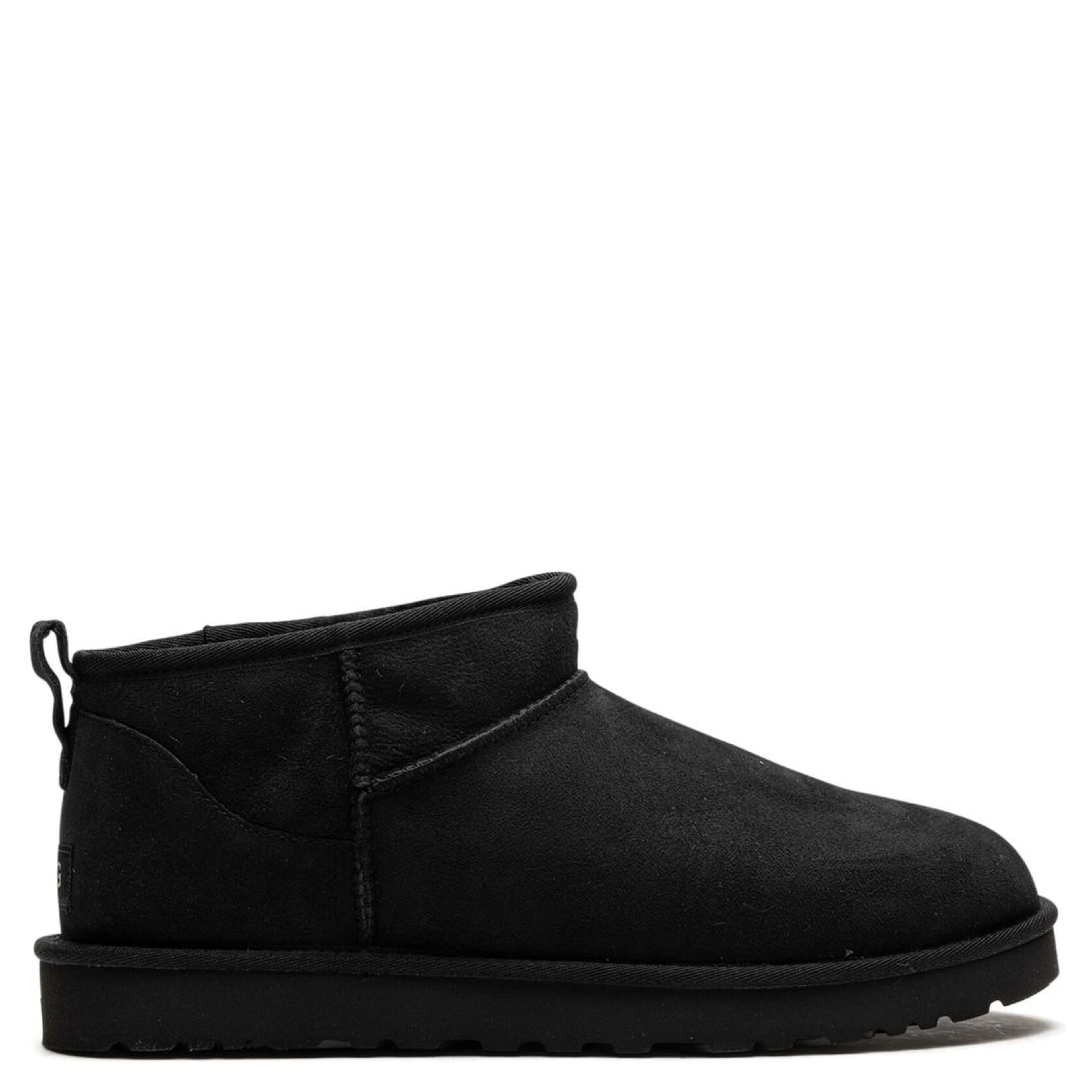 أحذية UGG سوداء