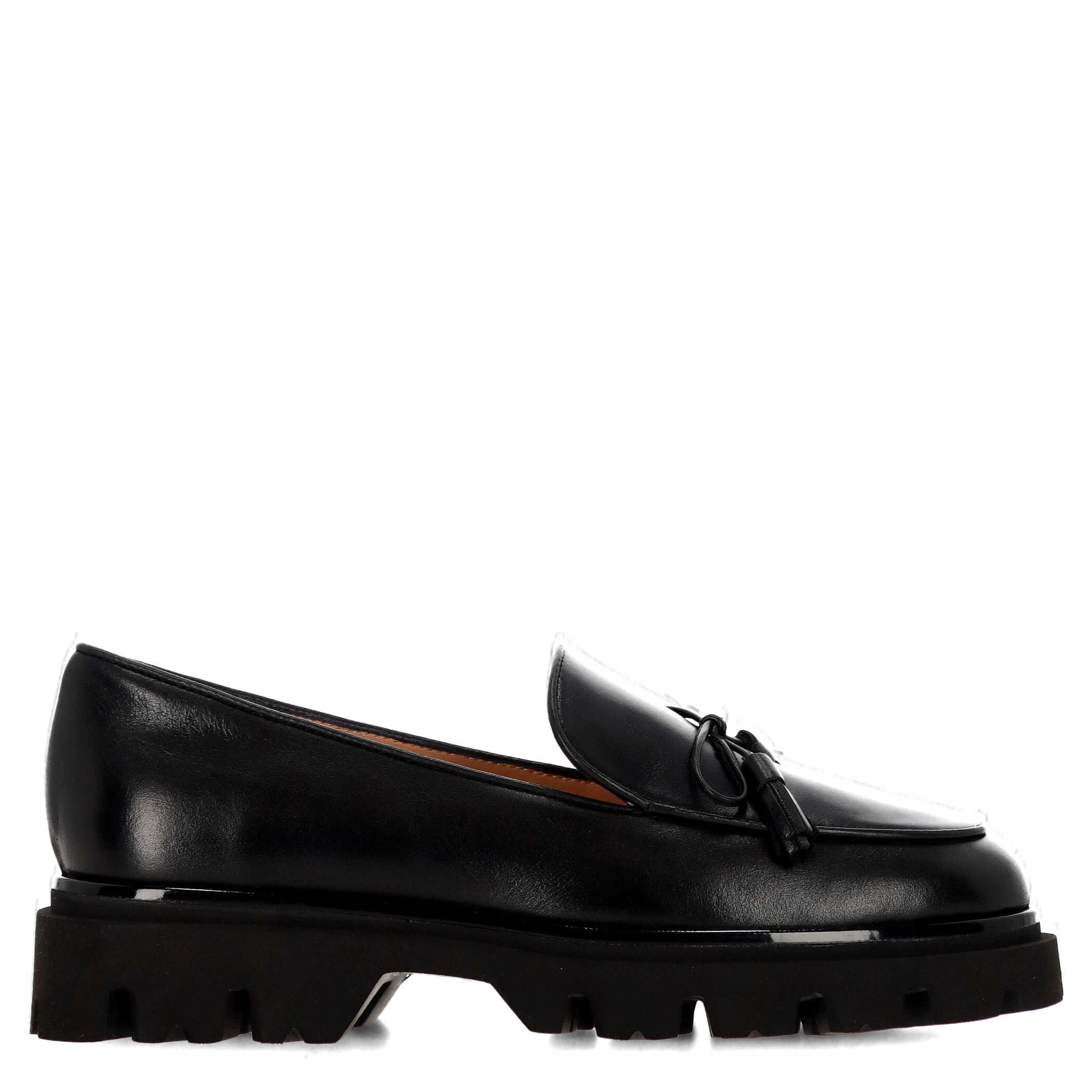 Status Flat shoes