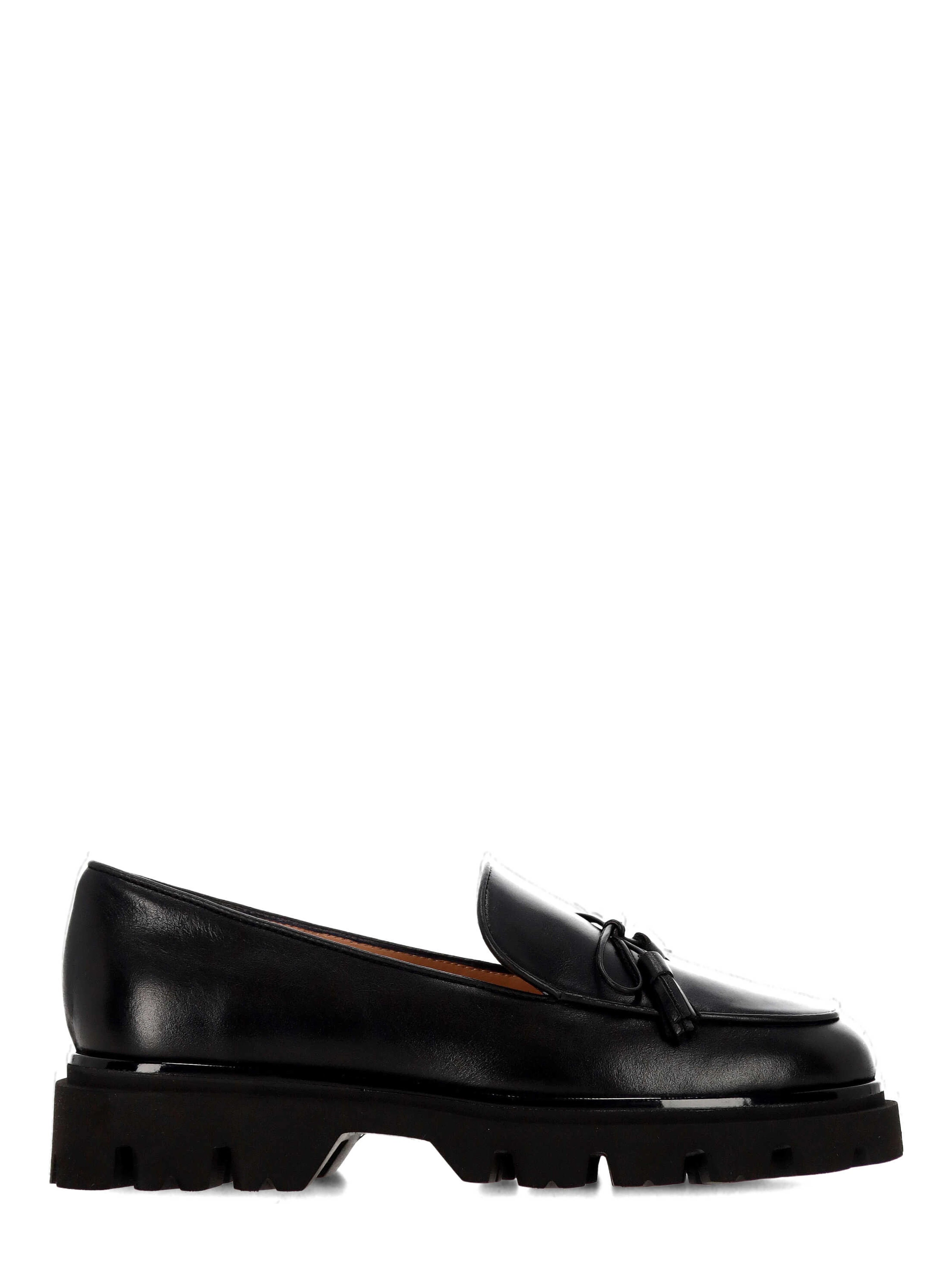 Status Flat shoes