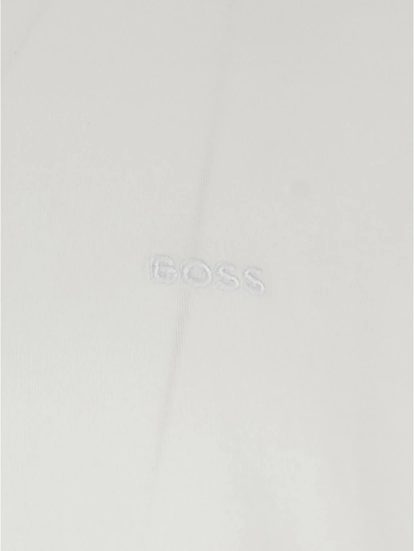 تيشيرتات وبولو بيضاء من ماركة BOSS