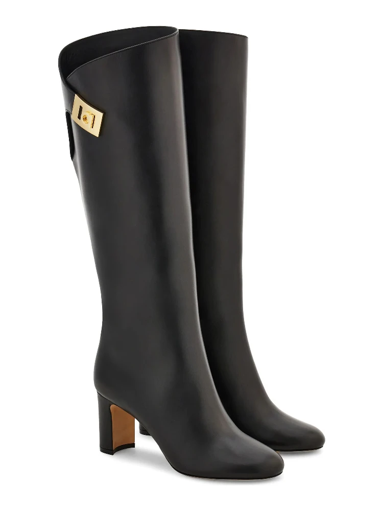 Ferragamo Boots Black alternative