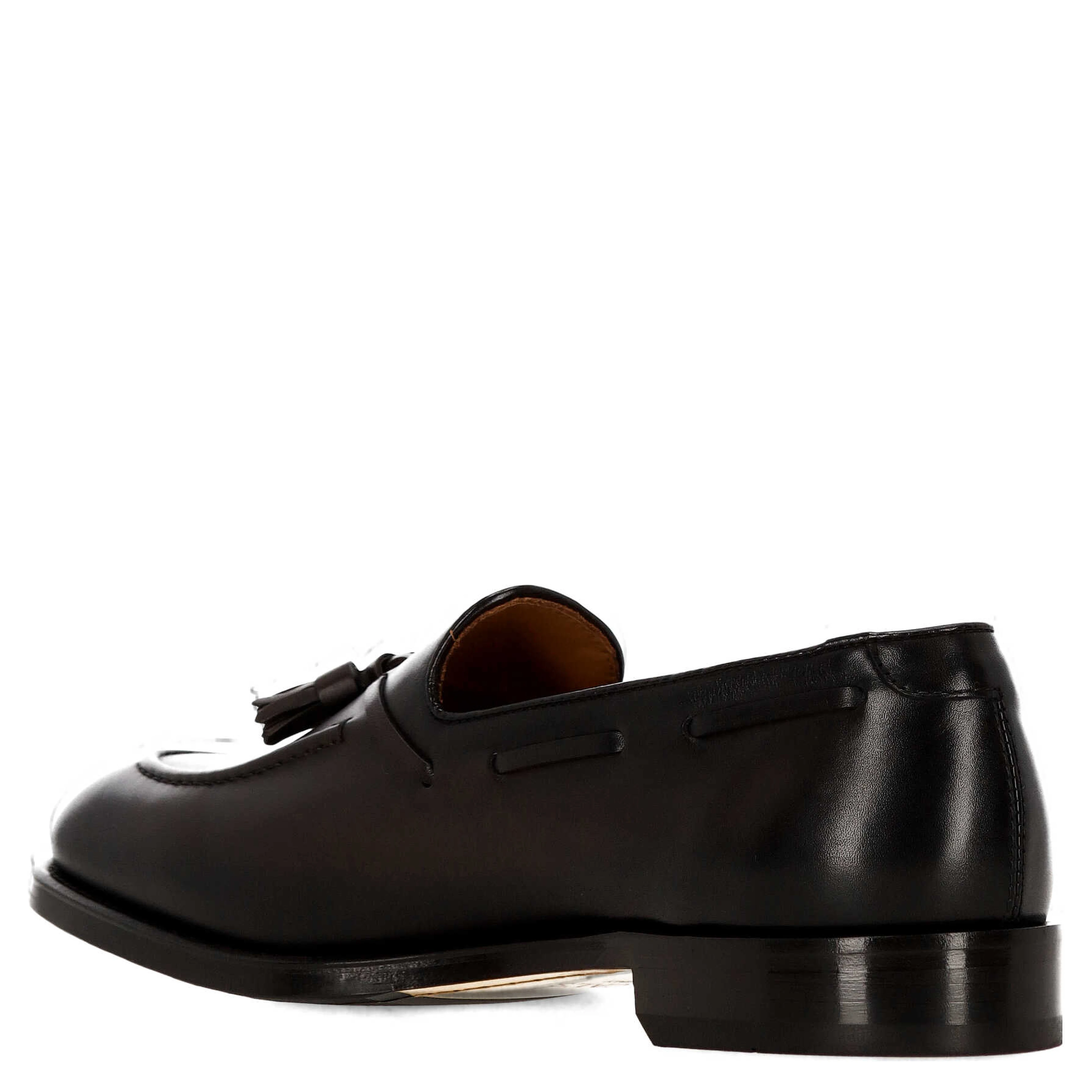 Doucal's Flat shoes