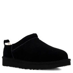 أحذية UGG سوداء