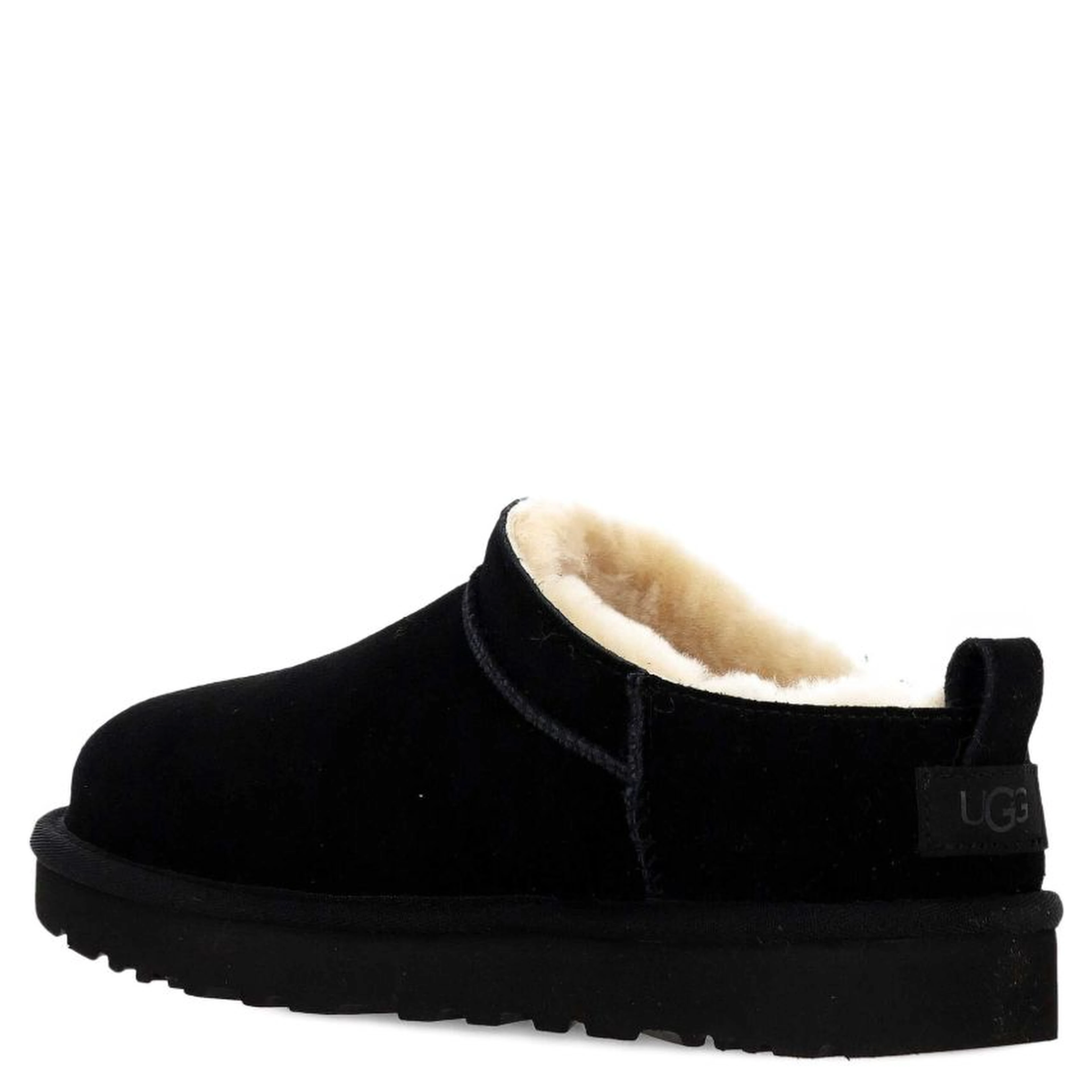 أحذية UGG سوداء