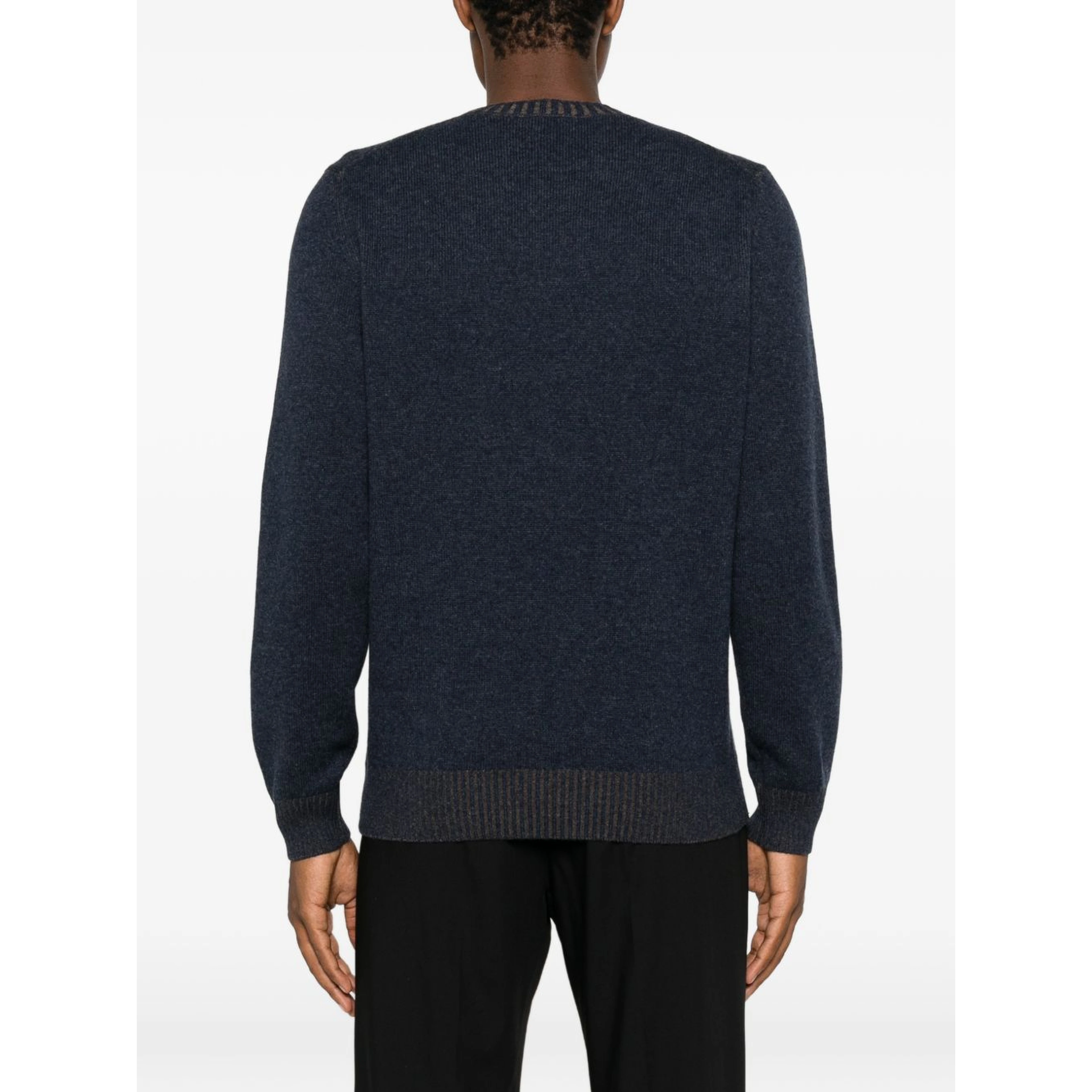 VENGERA Sweaters