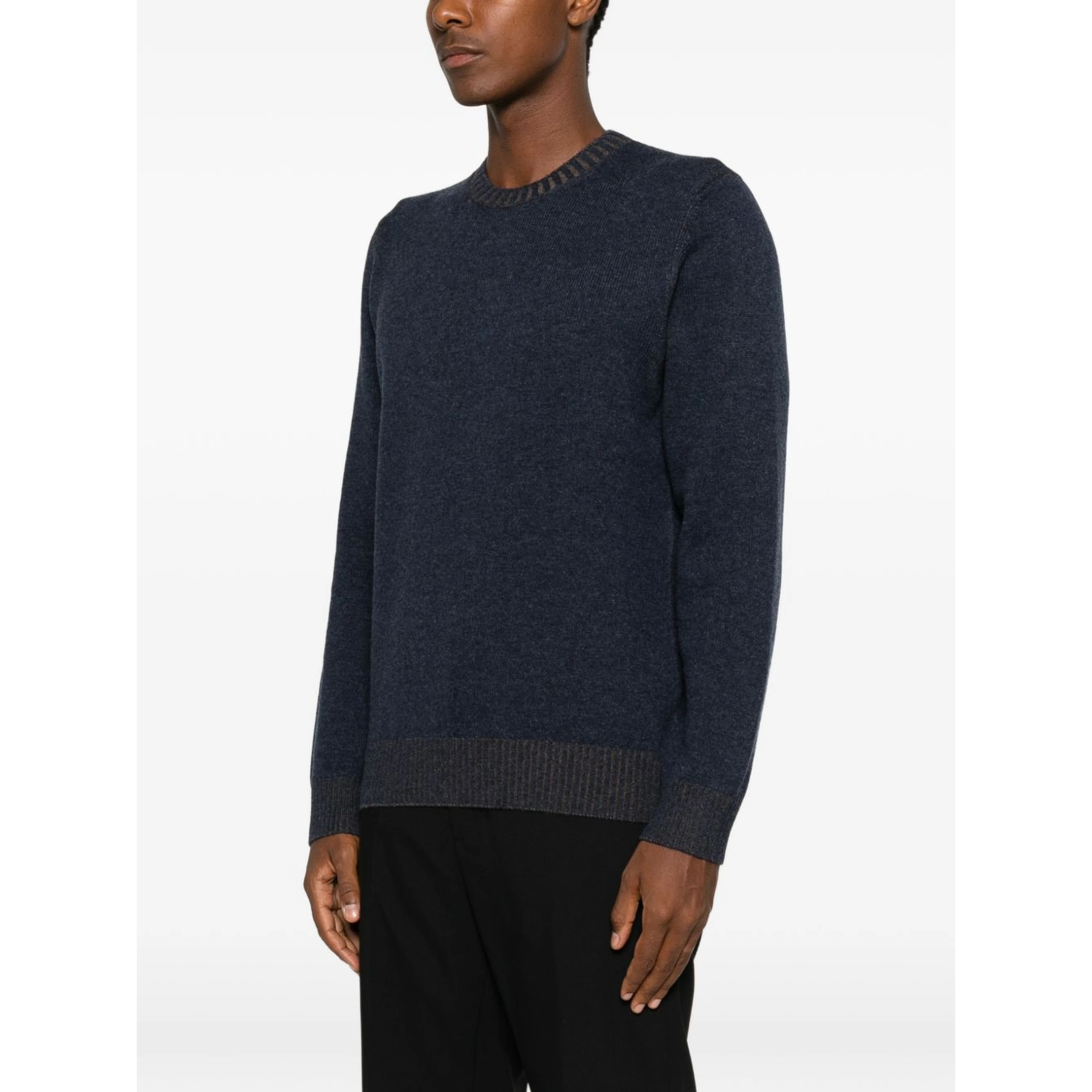 VENGERA Sweaters