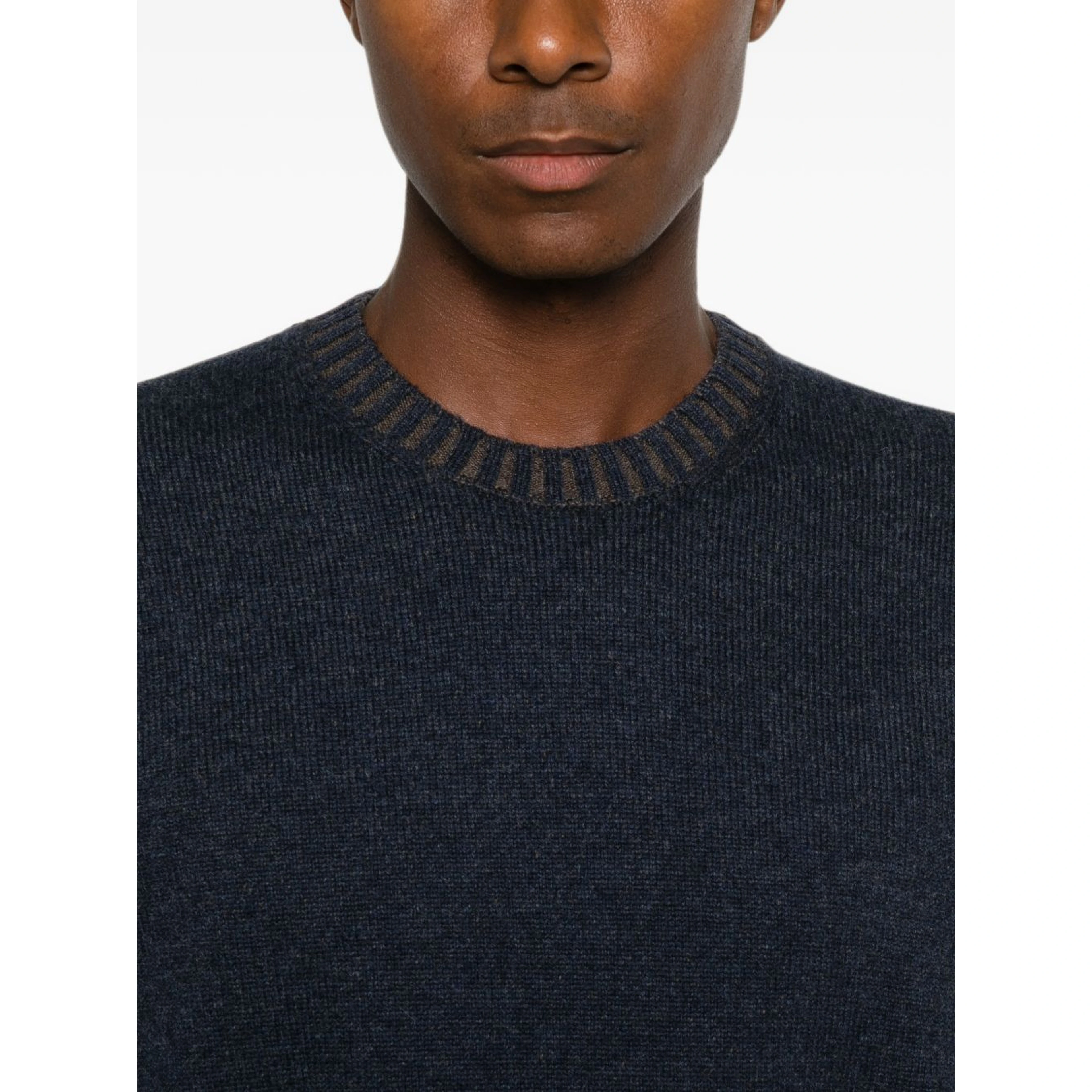 VENGERA Sweaters