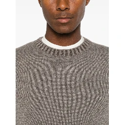 VENGERA Sweaters