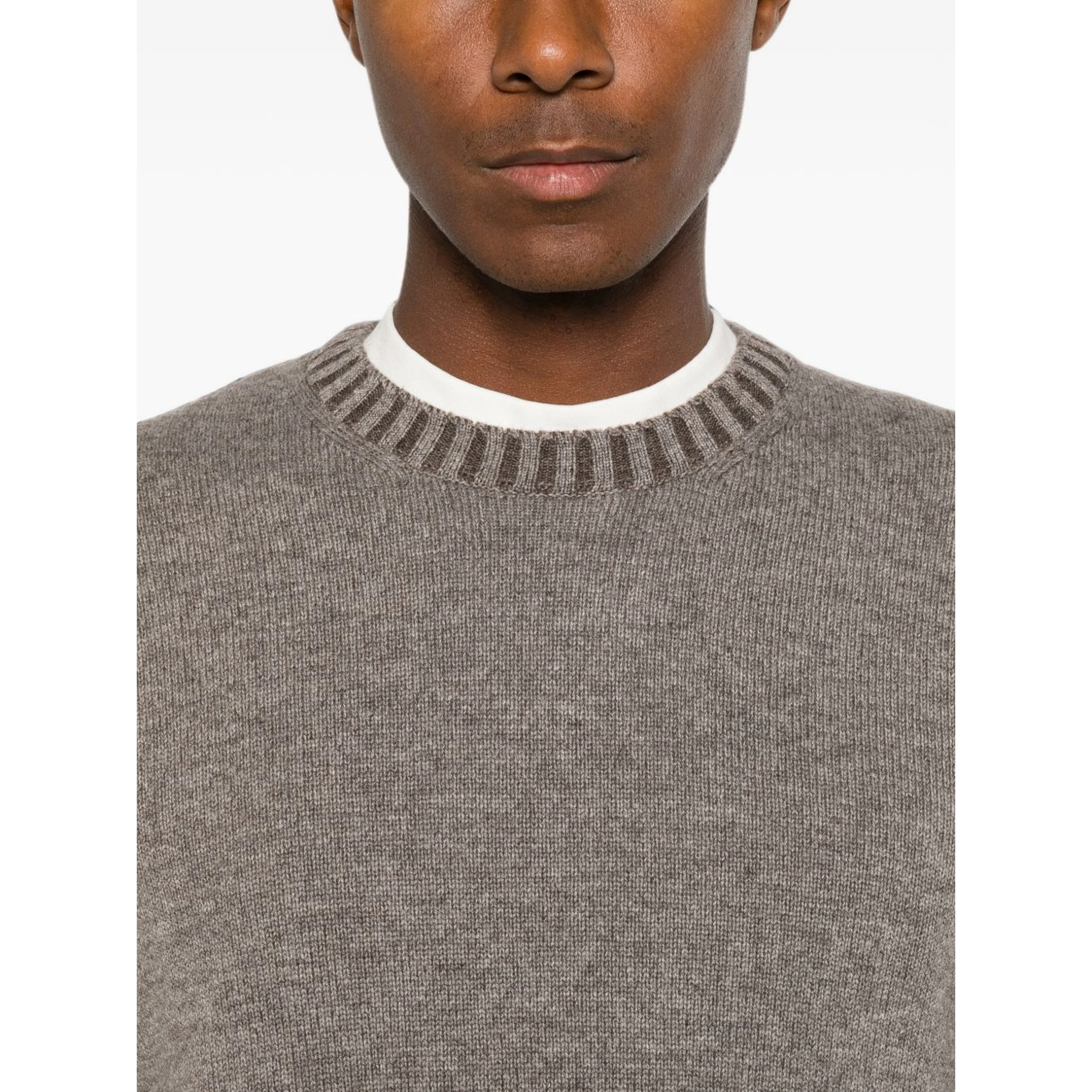 VENGERA Sweaters