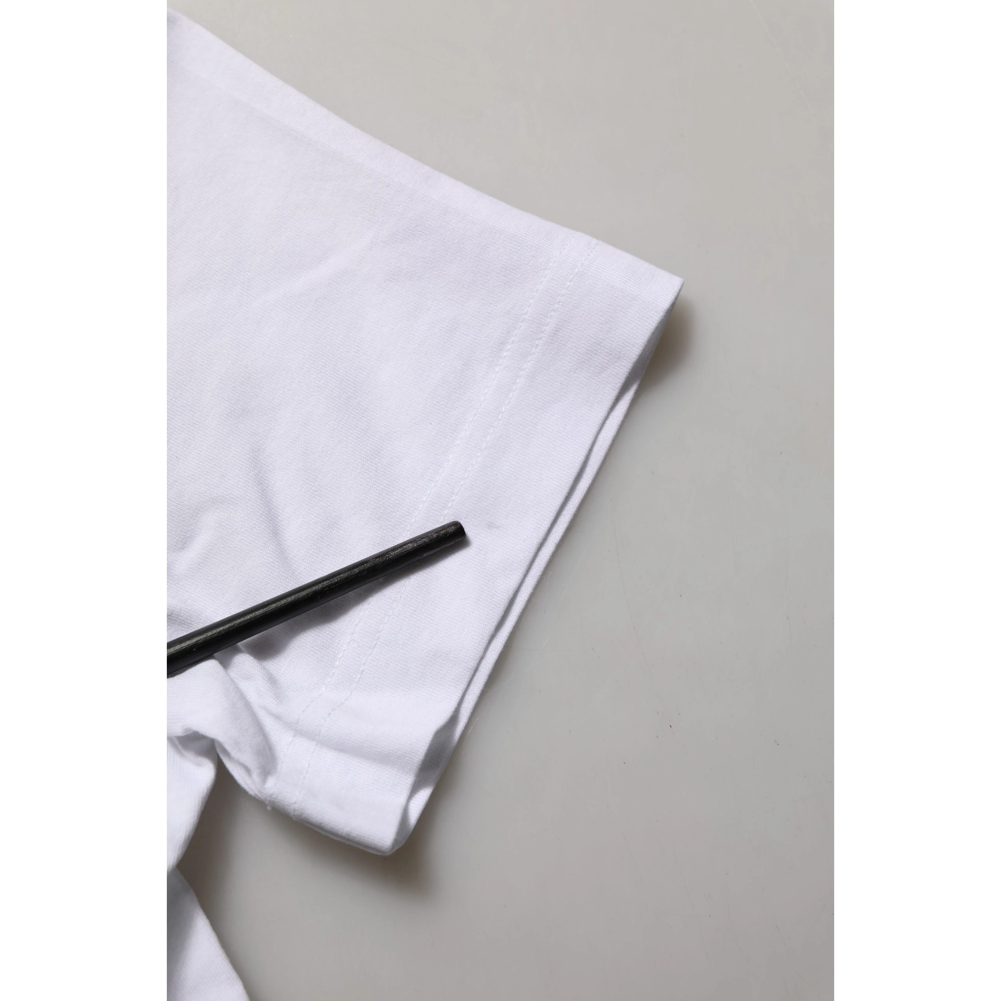 White Cotton Rose Patch Crew Neck T-shirt