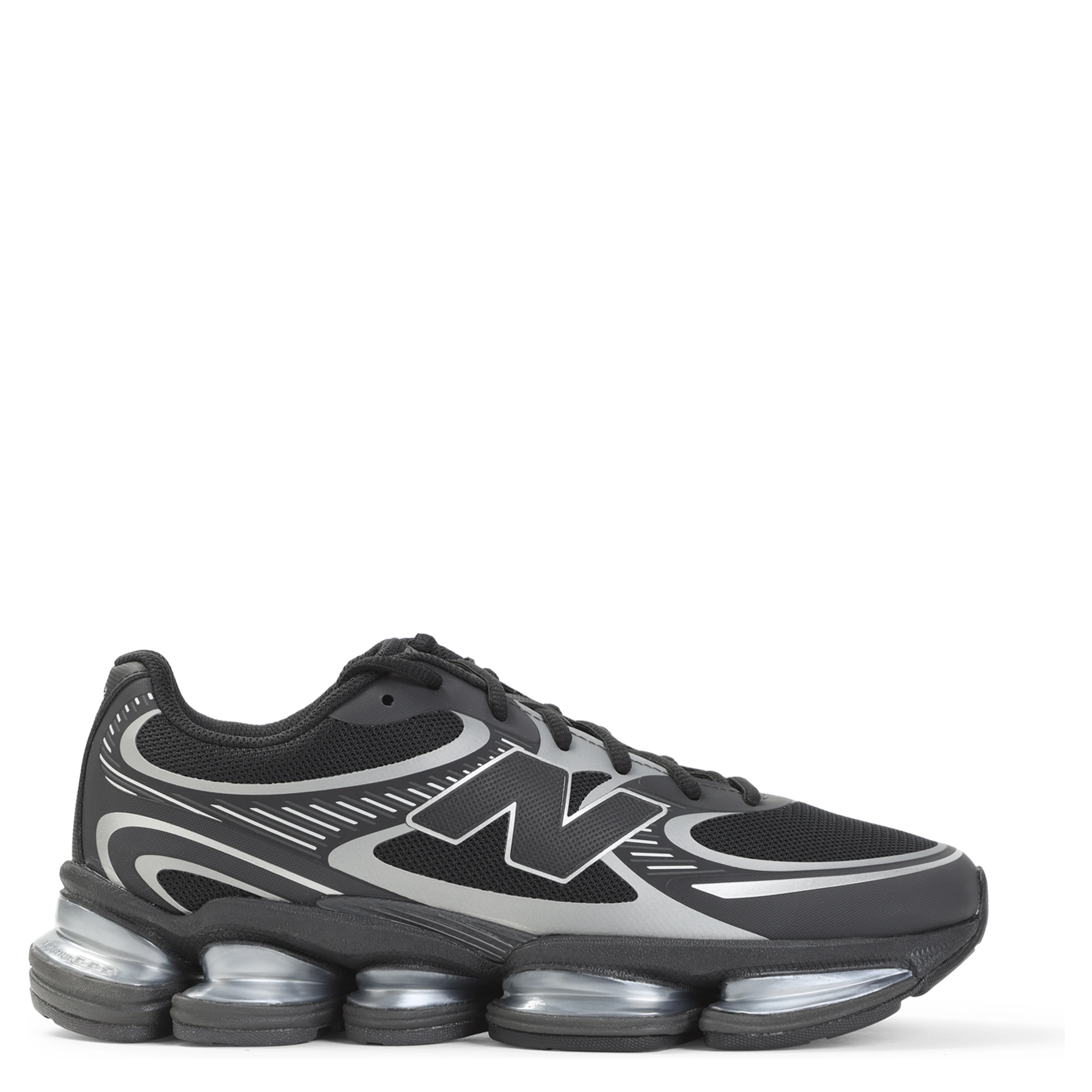 New Balance 2000 Sneakers
