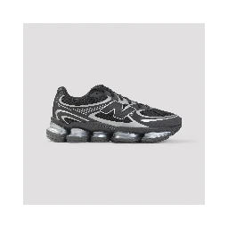 New Balance 2000 Sneakers