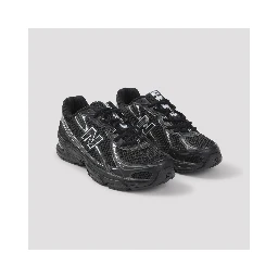 New Balance 740 Sneakers