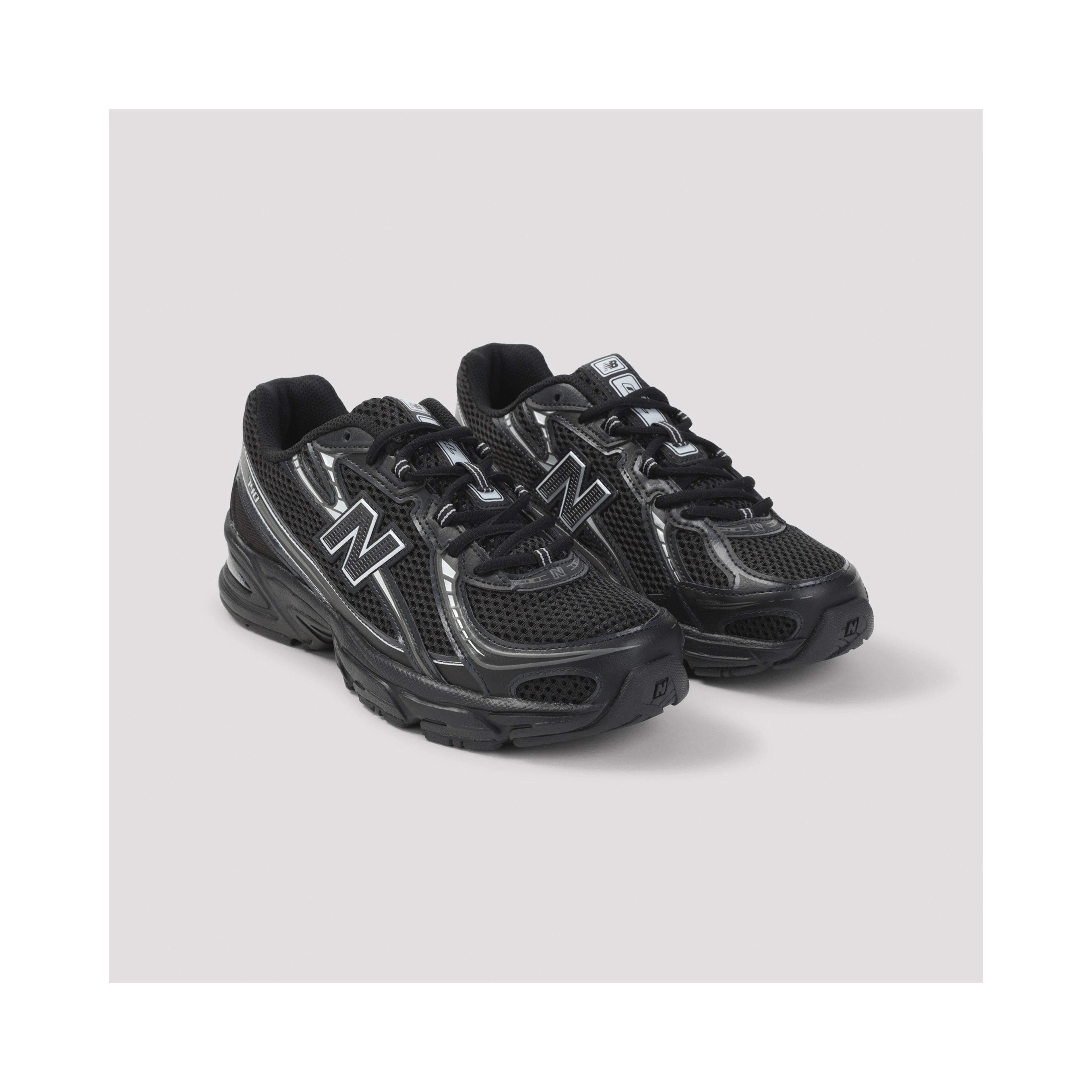 New Balance 740 Sneakers