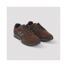 New Balance 204L Suede Sneakers