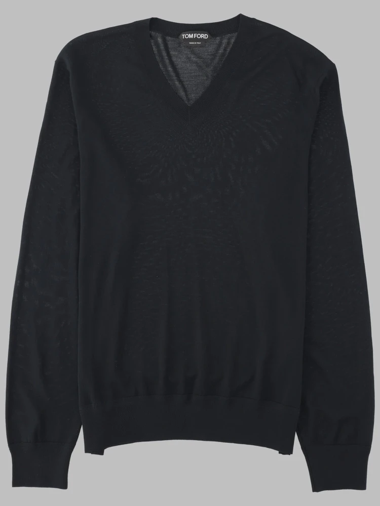 MAGLIA CON SCOLLO A V