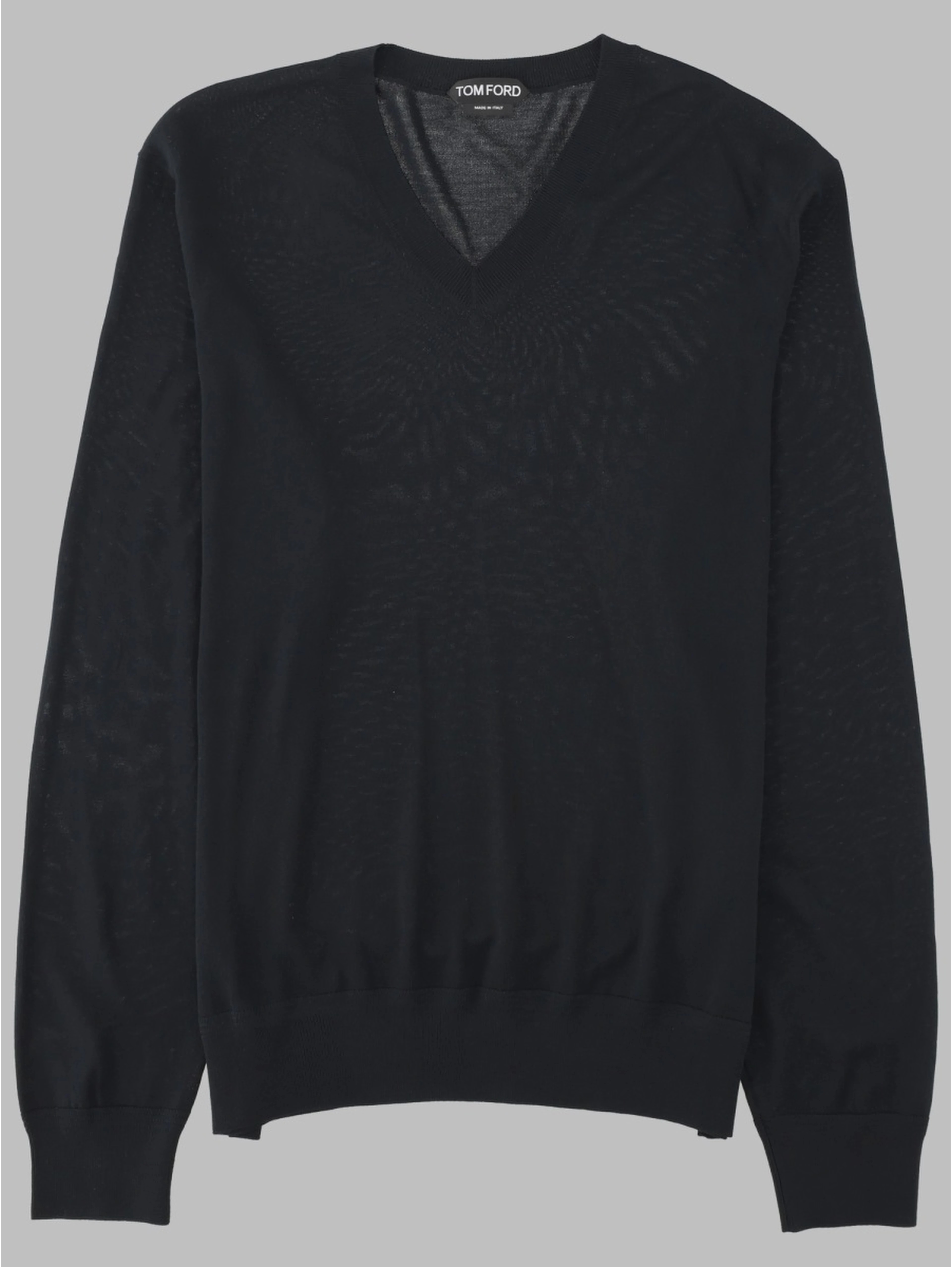 MAGLIA CON SCOLLO A V