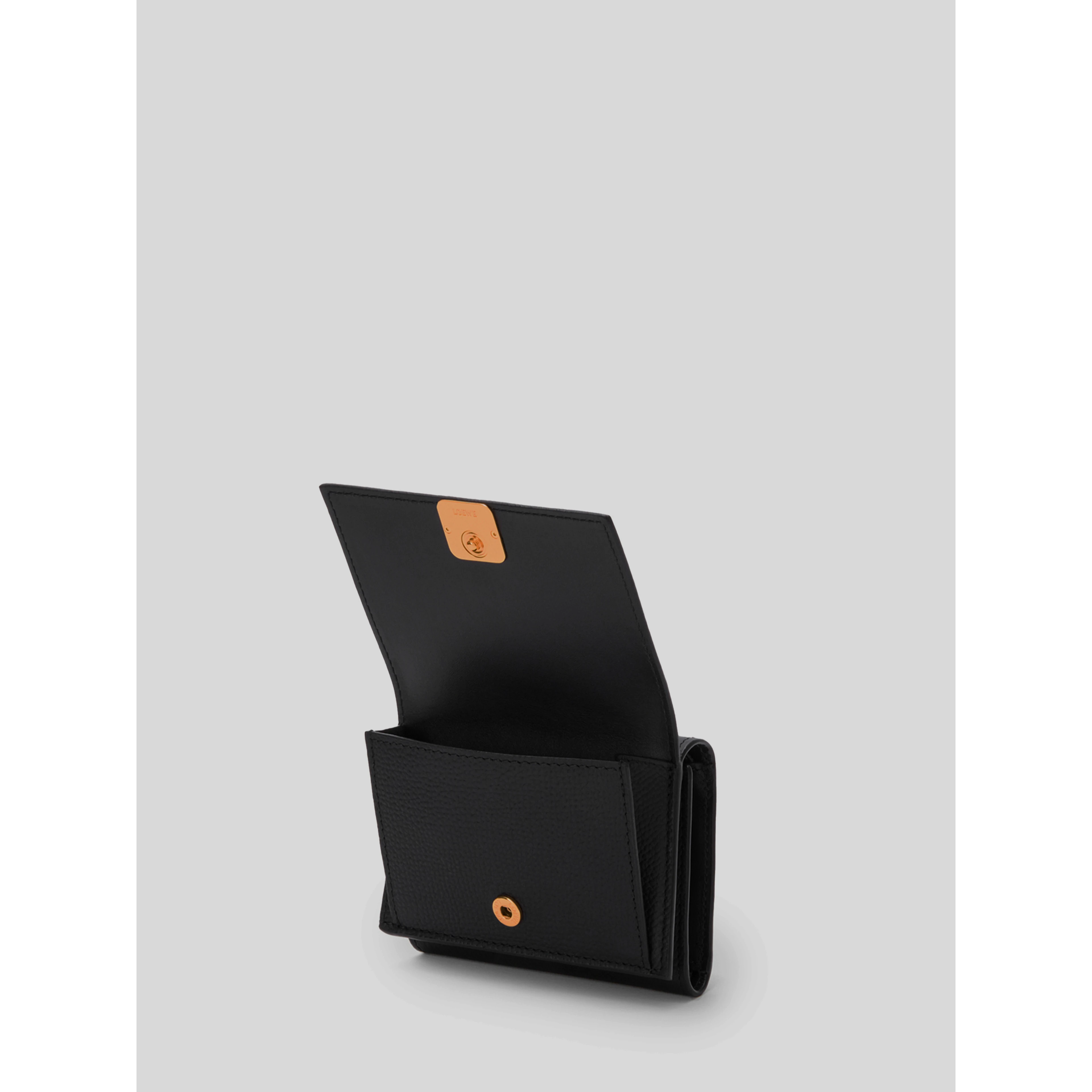 Trifold wallet with Anagram