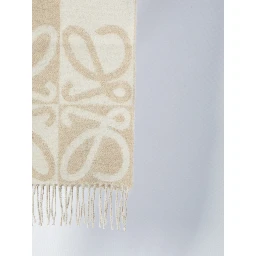 Anagram scarf in wool and cashmere