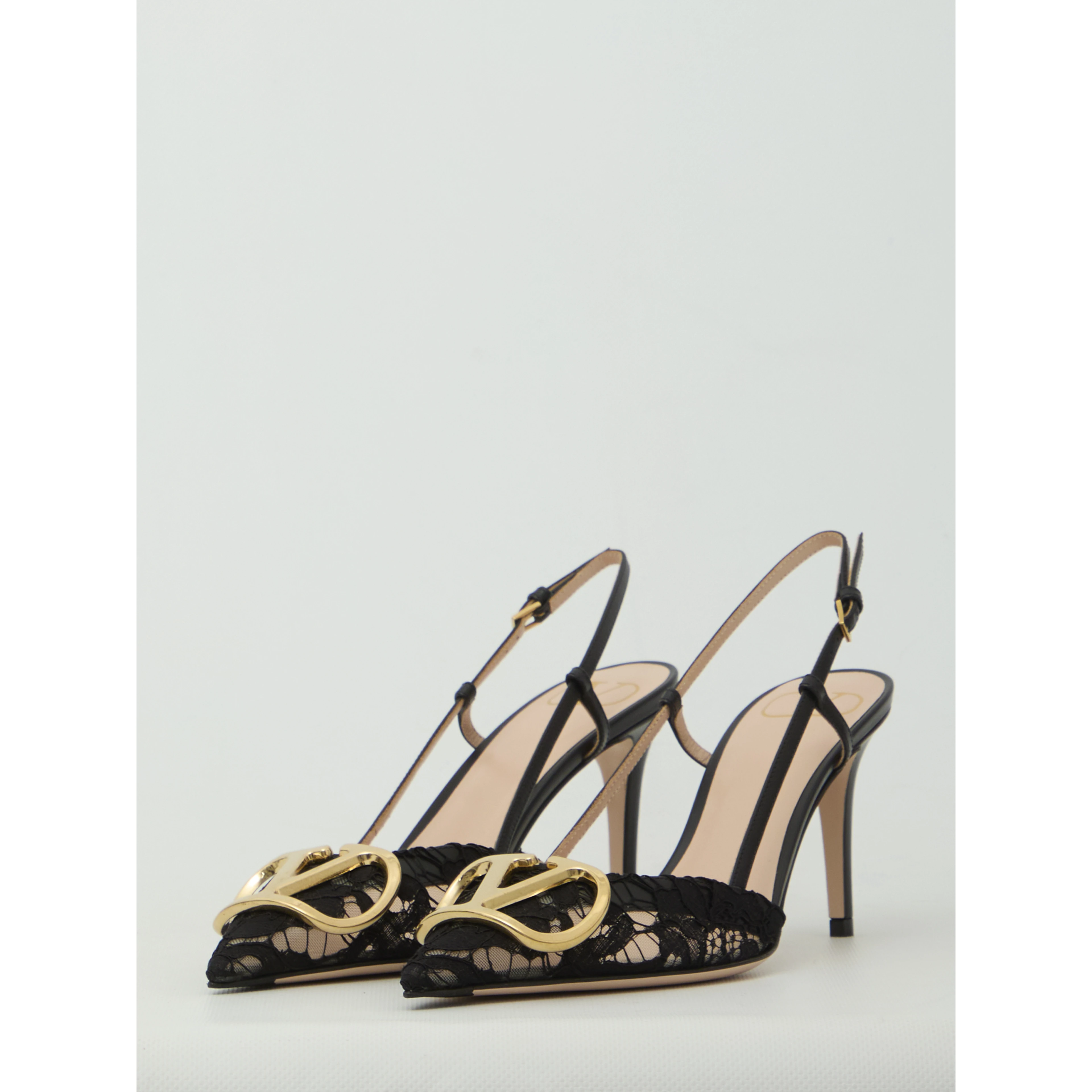 VLogo Signature slingback pumps in lace