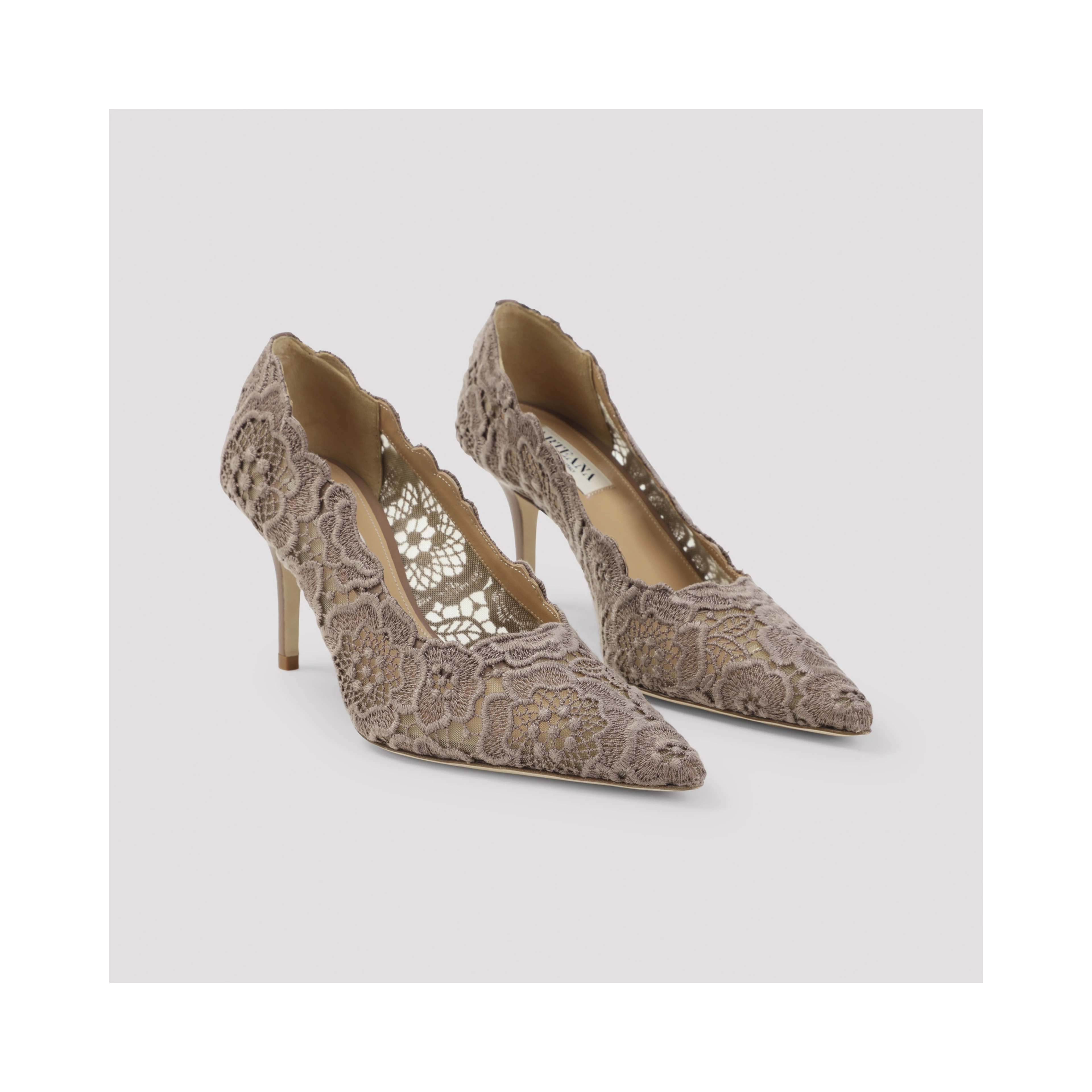 Arteana Como Pumps