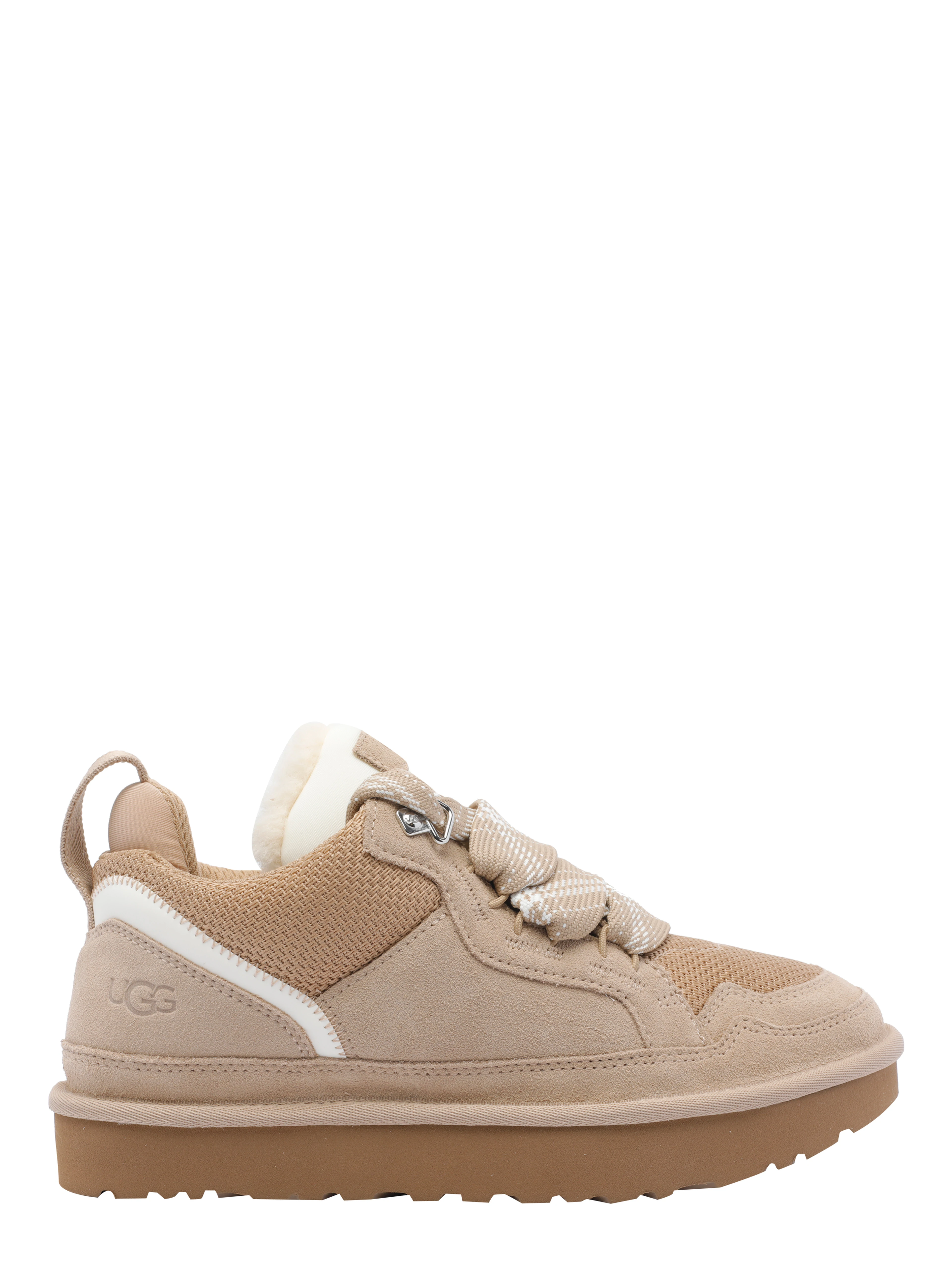 حذاء رياضي من UGG بيج