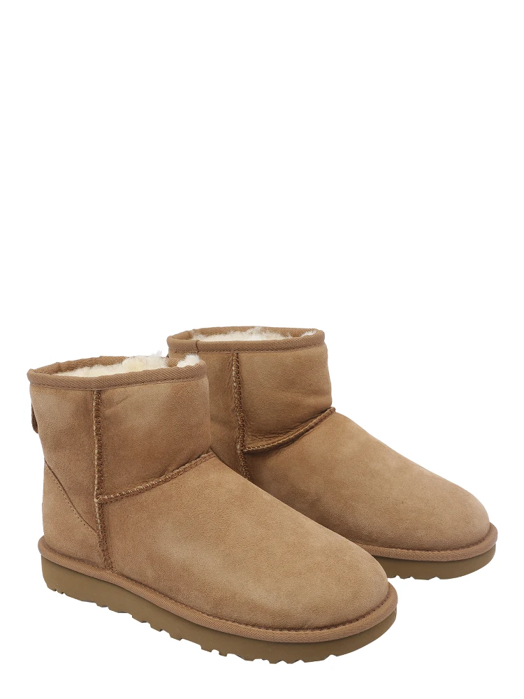 أحذية UGG بيج alternative