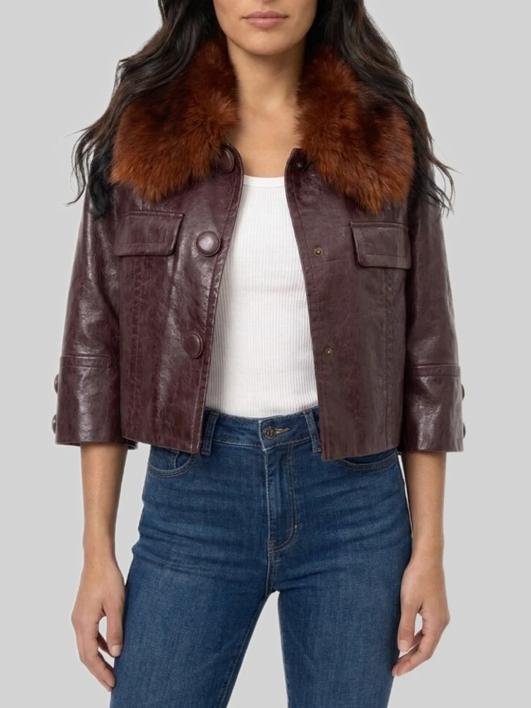 Short leather jacket