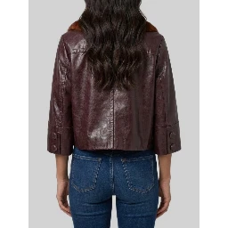 Short leather jacket