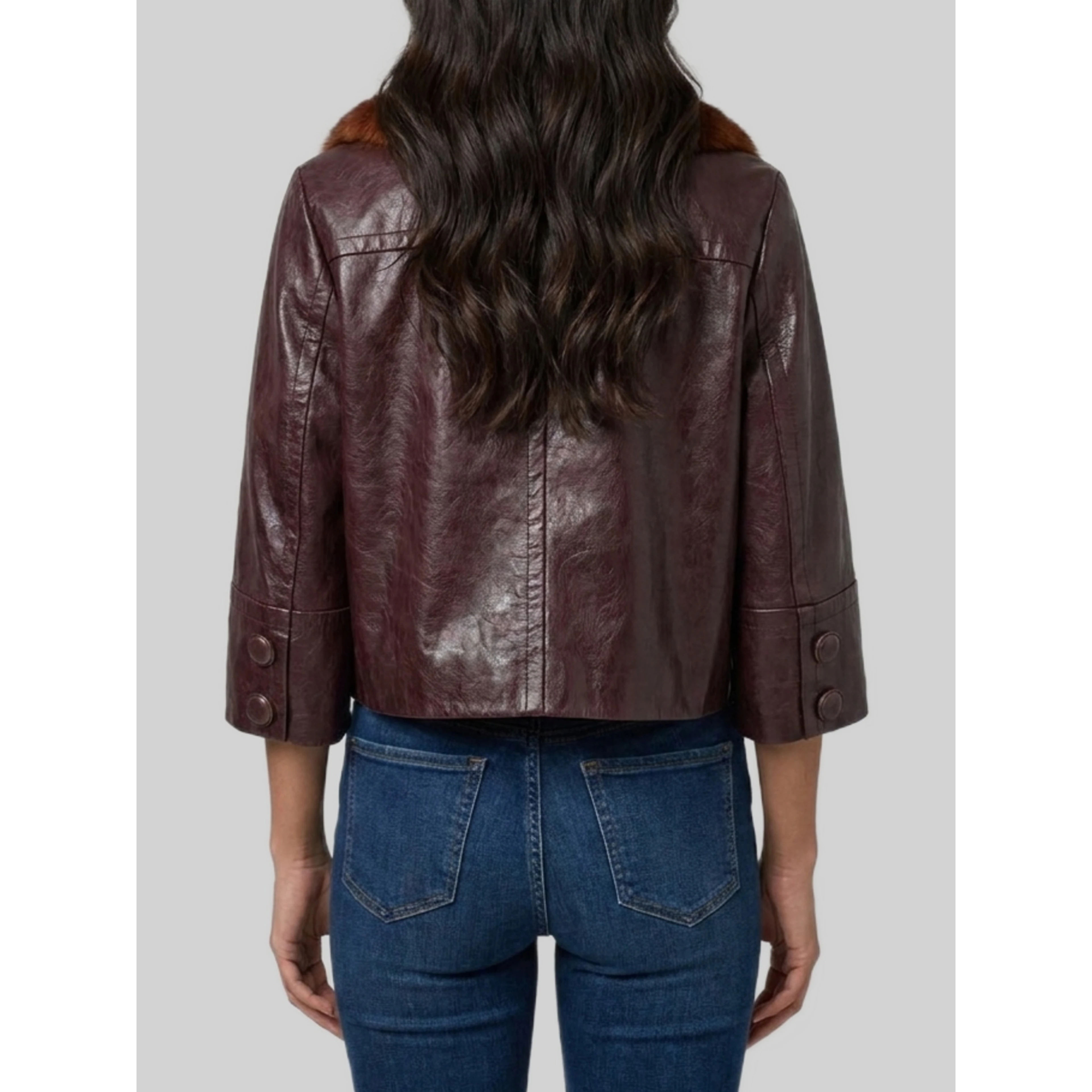 Short leather jacket