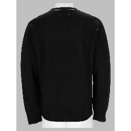 maglia con logo