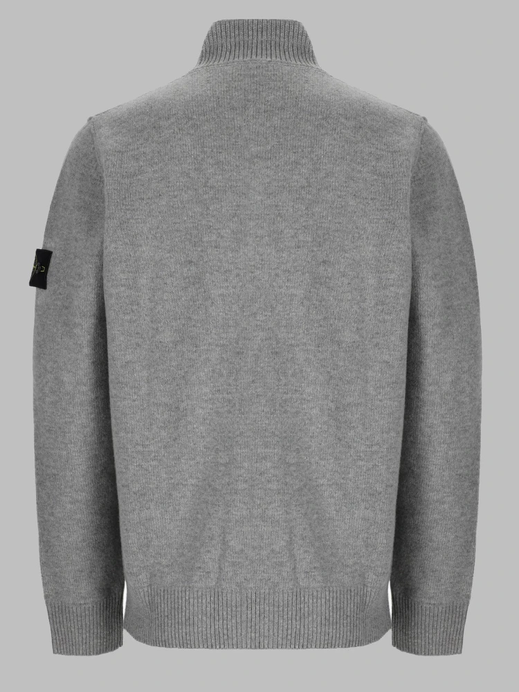 MAGLIA CON BOTTONI E PATCH LOGO alternative