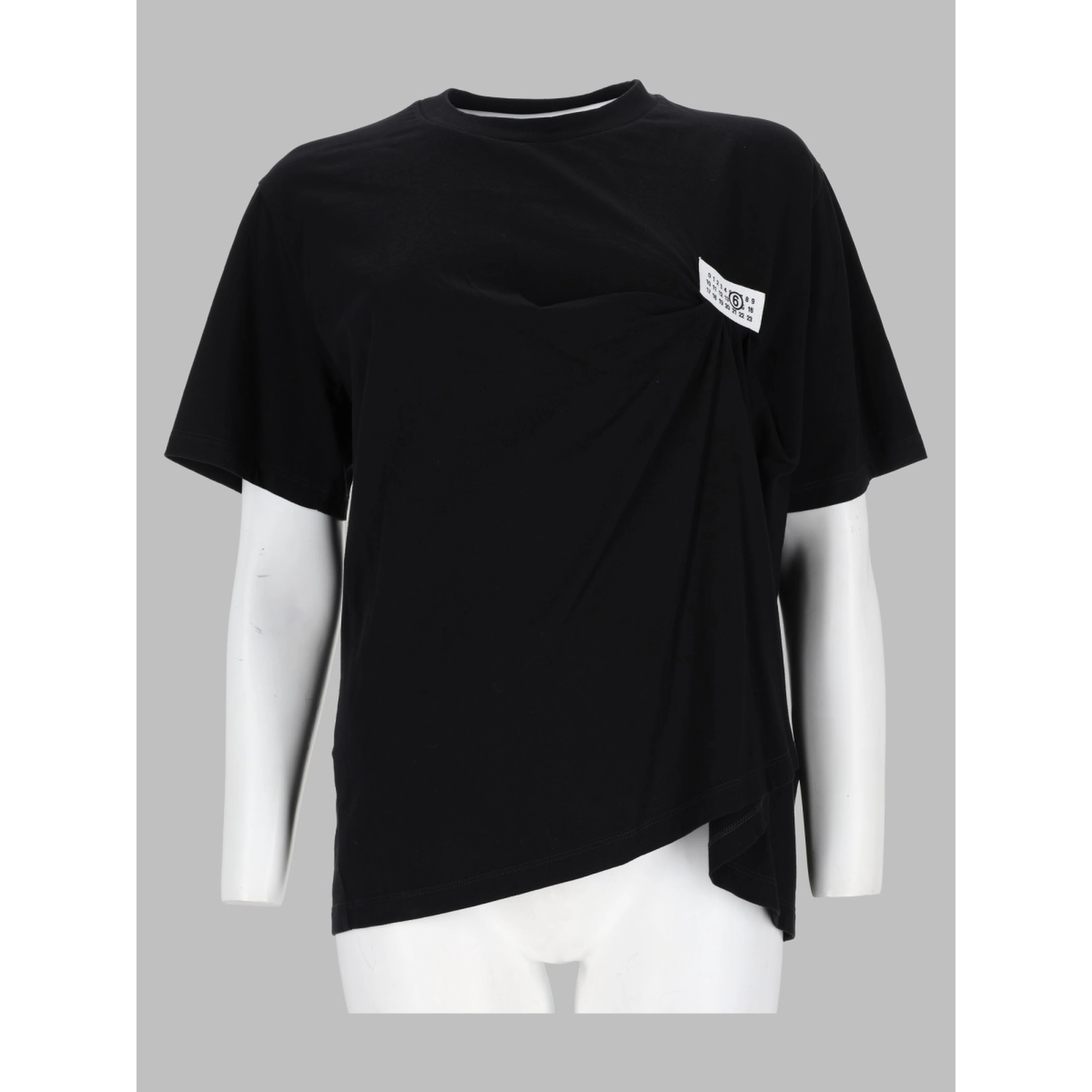 t-shirt con drappeggio e patch logo