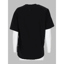 t-shirt con drappeggio e patch logo