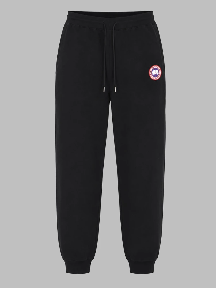 PANTALONE JOGGER CON PATCH LOGO