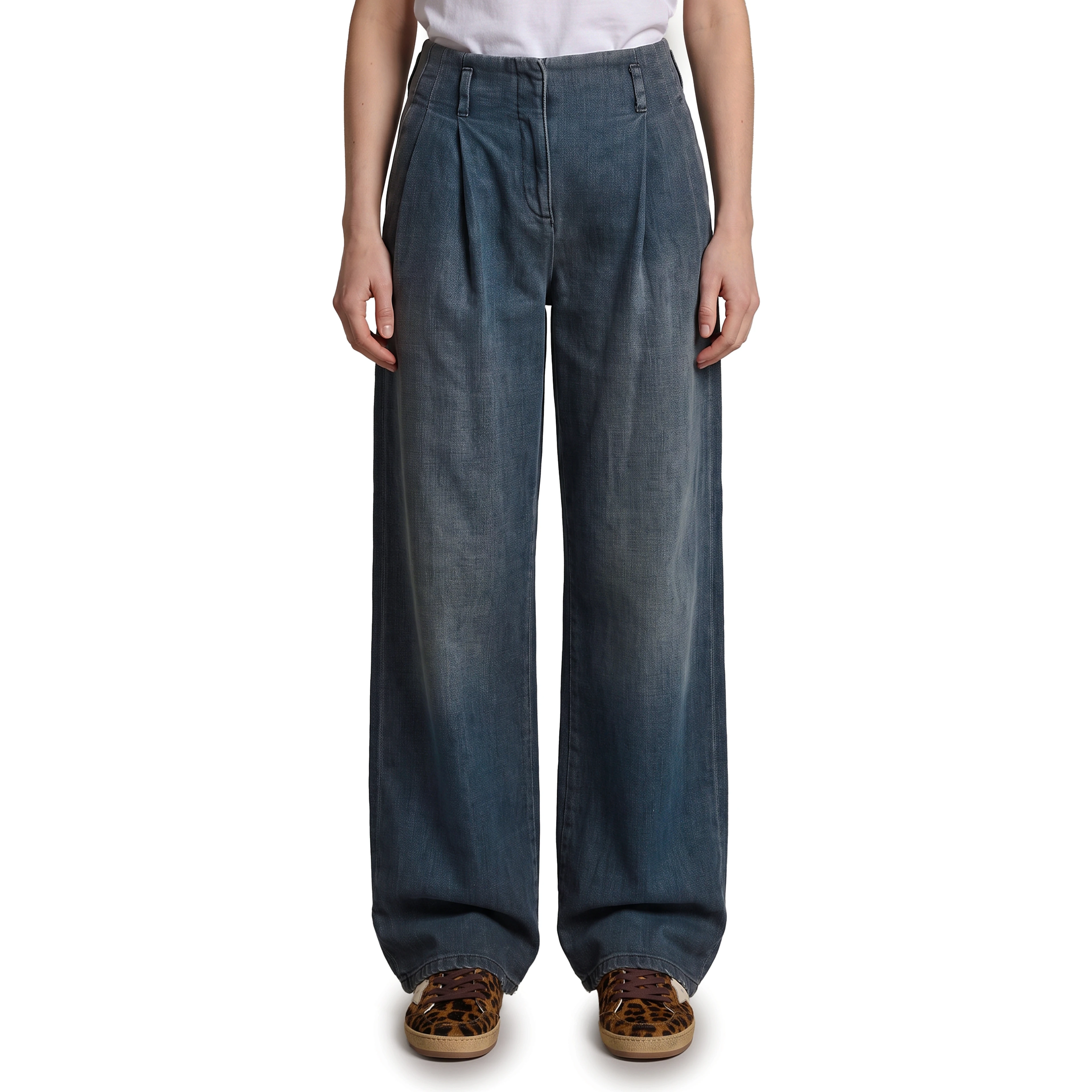 Medium wash cotton pants