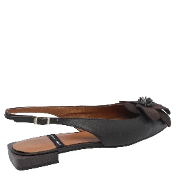 ANGEL ALARCON With Heel