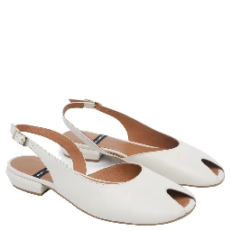 ANGEL ALARCON With Heel