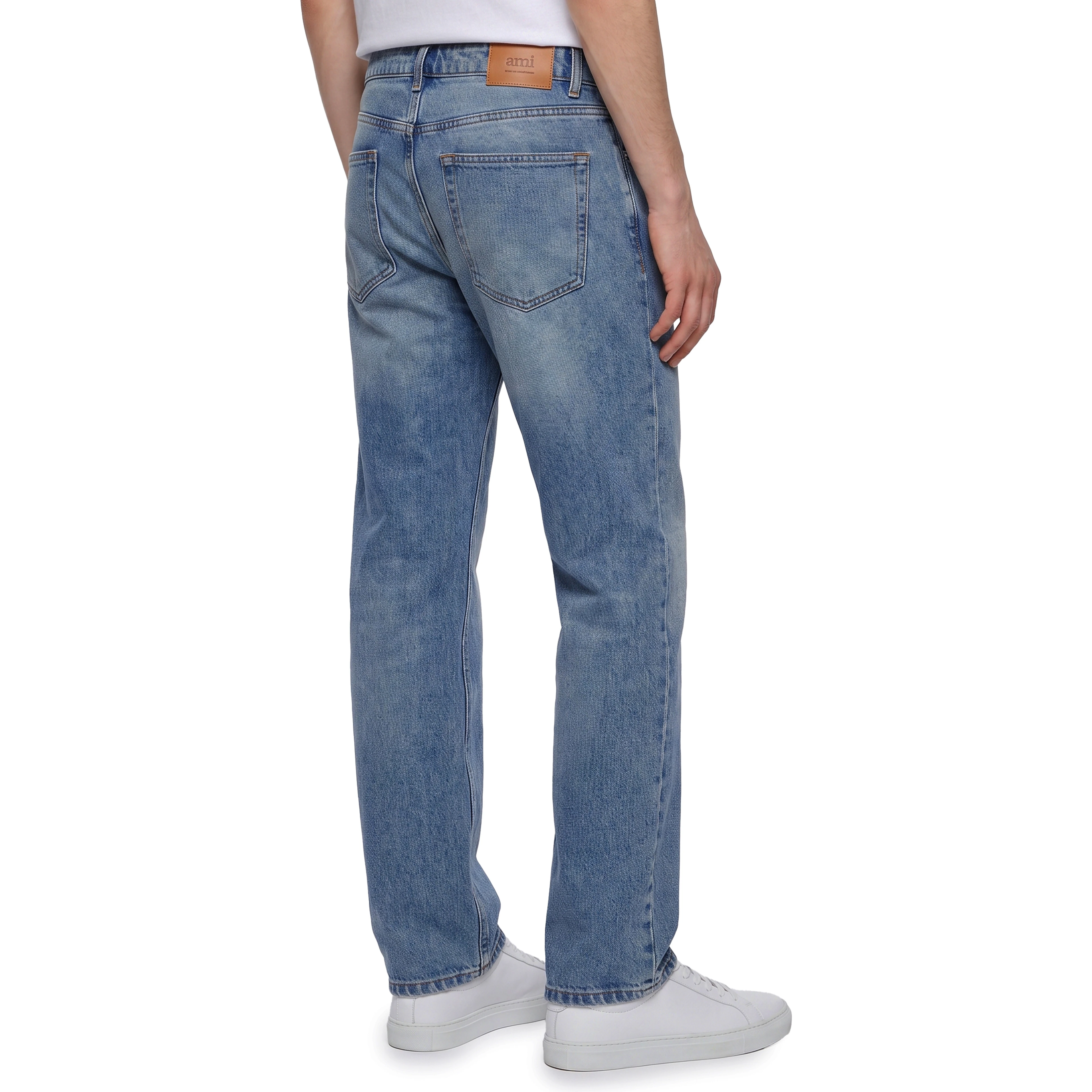 Wide-leg jeans