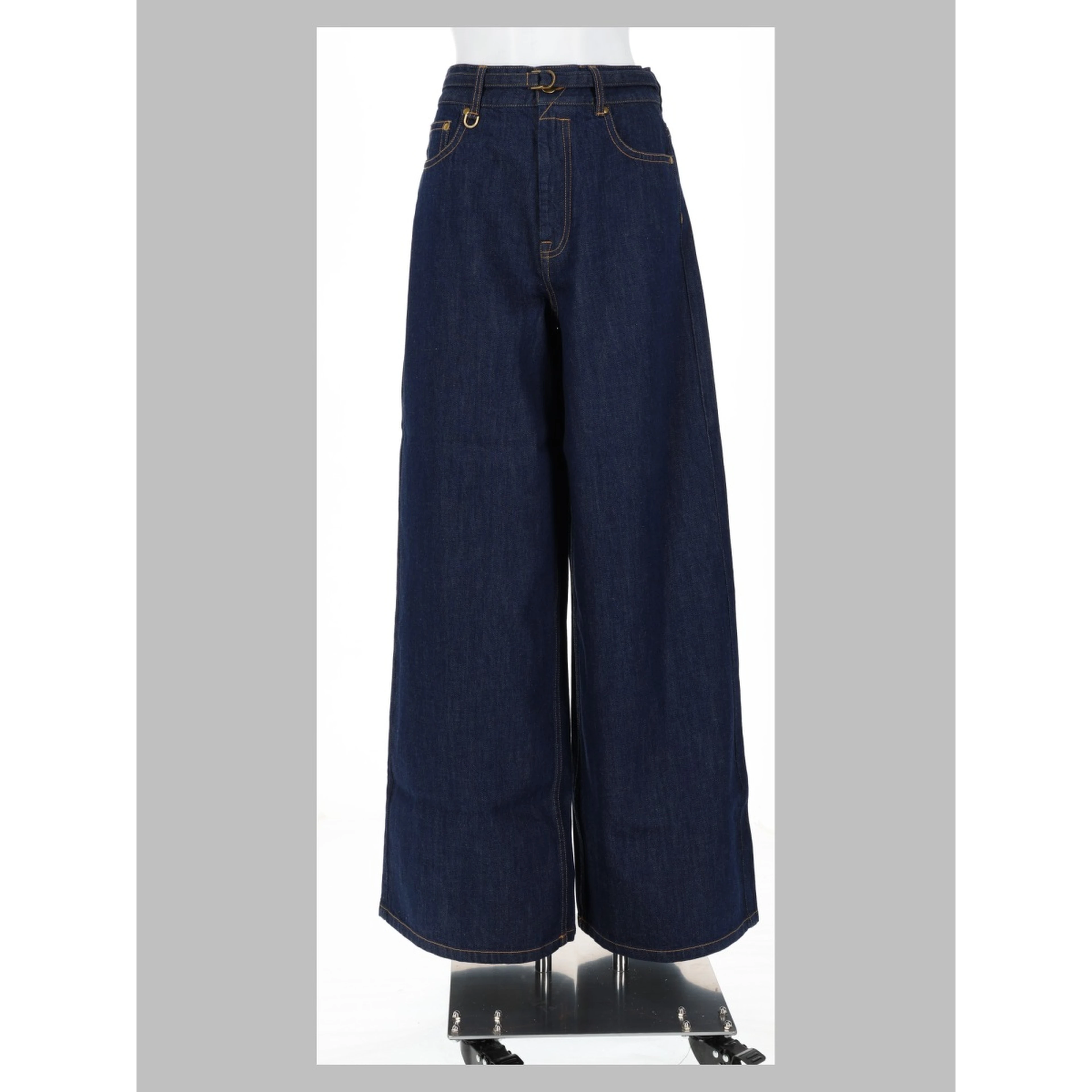 Jeans a zampa dalla vestibilità comoda