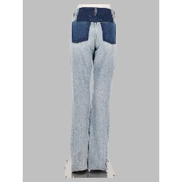 jeans con dettagli a contrasto