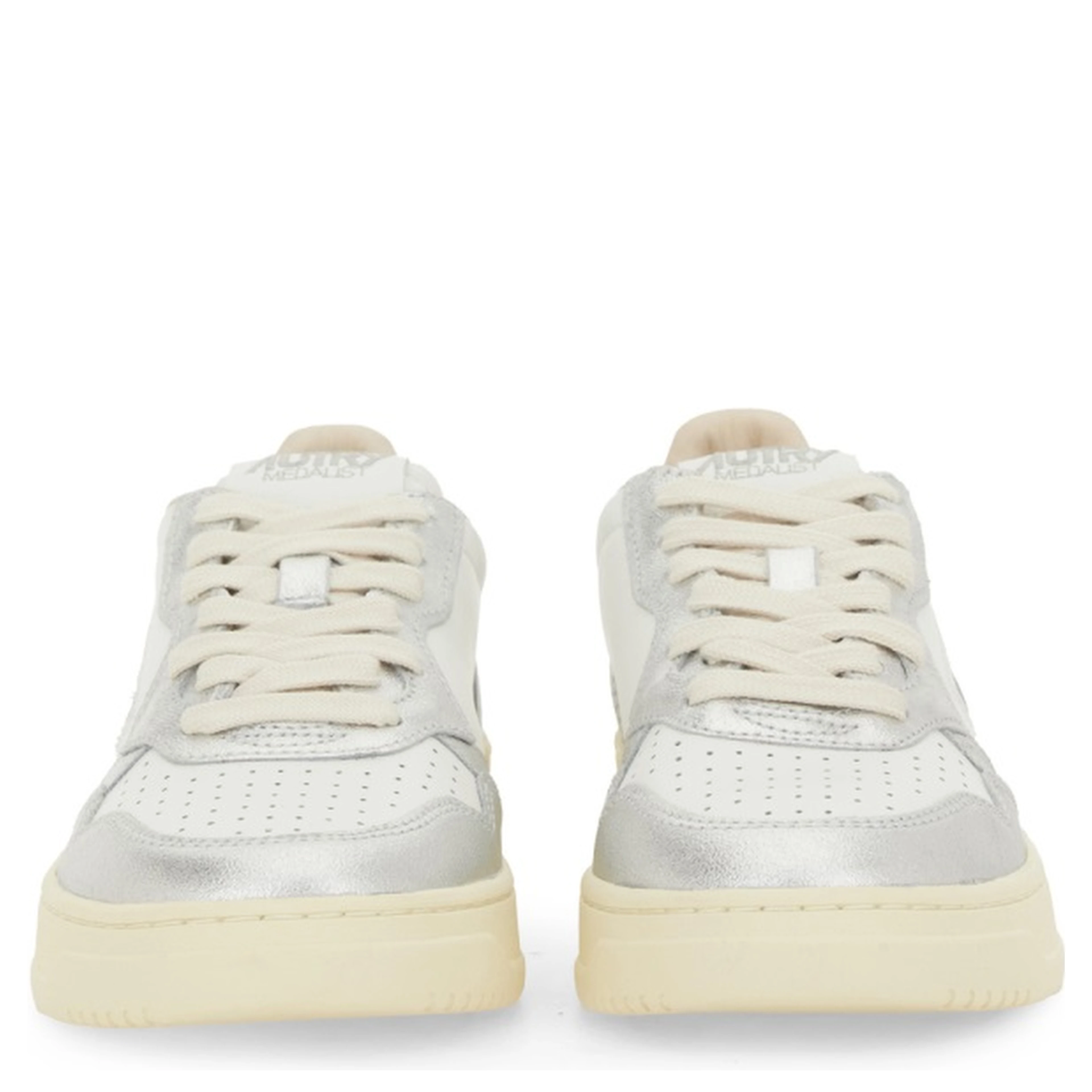 MEDALIST LOW SNEAKER
