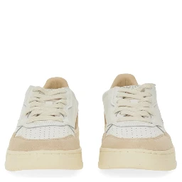 MEDALIST LOW SNEAKER